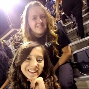 Meet your Posher, Amelia